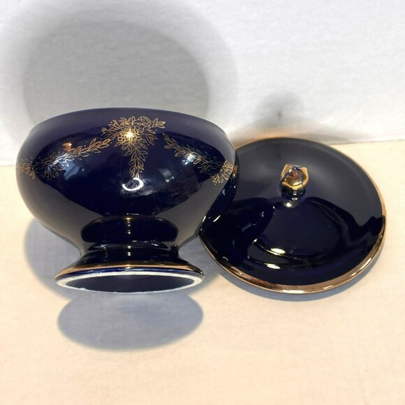 Cobalt Blue & Gold Lidded Porcelain Vanity Dish With Floral Design Made In Japan - Picture 9 of 9